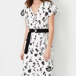 ANN TAYLOR Women's Size Small White Floral Dress Classic Flare